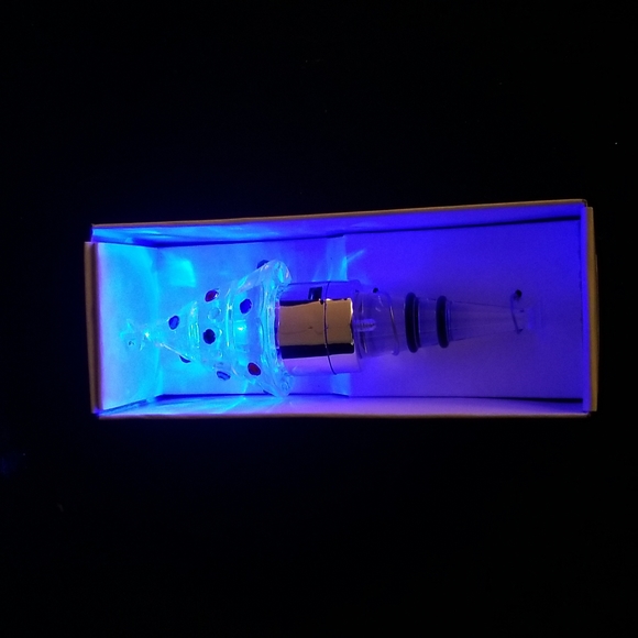 Wine light up Stopper - Picture 4 of 8